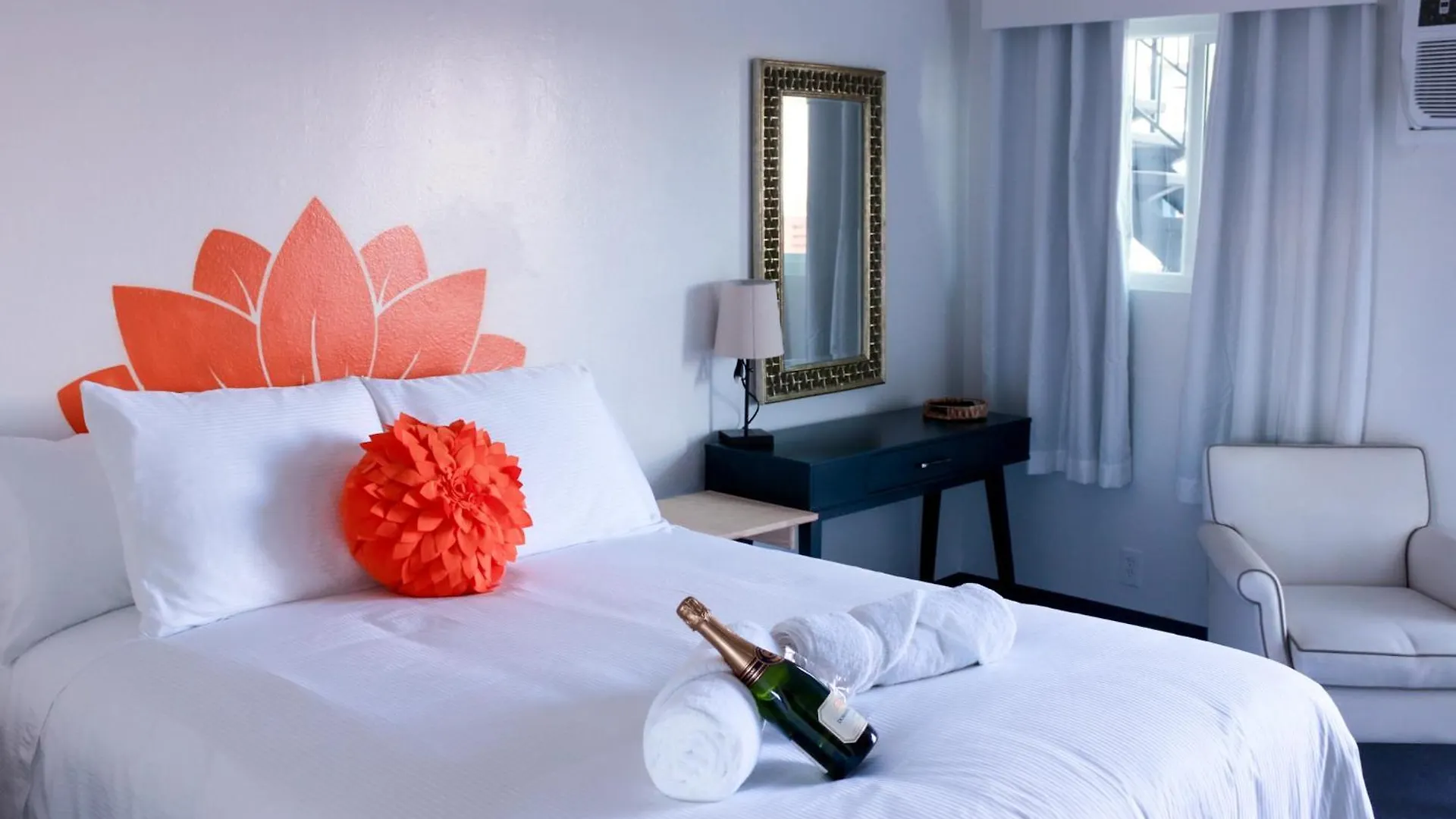 Nirvana Hotel Las Vegas